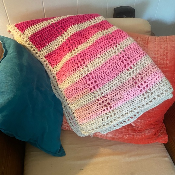 Vintage Handmade pink striped afghan throw blanket perfect for little gi… - Picture 5 of 9
